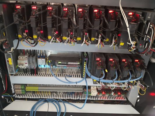 स्वचालित स्मार्ट पैकेजिंग कठोर बॉक्स बनाने की मशीन कार्डबोर्ड बॉक्स निर्माता फोन बॉक्स रैपिंग सिस्टम