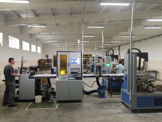 फोल्डिंग कार्टन कठोर बॉक्स बनाने की मशीन 28 पीसी / मिन बॉक्स पैकेजिंग लाइन