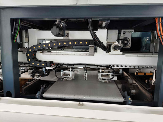 रिजिड लिड बेस स्वीट बॉक्स कटिंग मशीन 0.16mm विजुअल पोजिशनिंग
