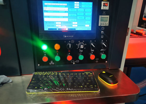 ग्लूइंग फीडिंग पेस्टिंग के साथ सैमसंग मोबाइल फोन बॉक्स फैक्ट्री के लिए स्वचालित बॉक्स बनाने की मशीन