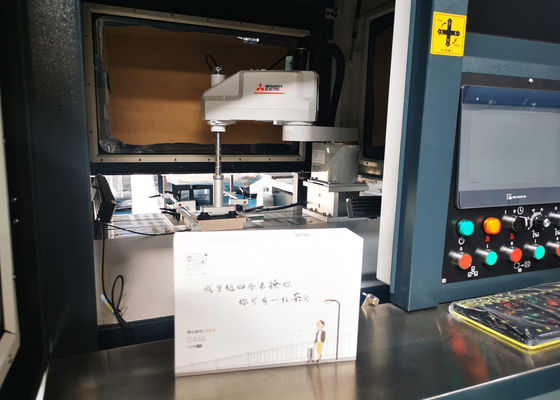 सेल फोन के लिए कठोर बॉक्स पेपर ग्लूइंग मशीन H2112mm बॉक्स पेस्टिंग मशीन Machine