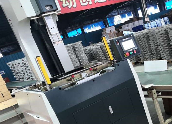 आईएसओ 9 001 अर्ध स्वचालित बॉक्स स्ट्रैपिंग मशीन 15 पीसी / मिनट