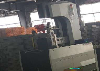 बॉक्स पैकेजिंग कारखानों के लिए इत्र बॉक्स रैपिंग मशीन