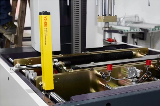 OEM / ODM 3.2KW अर्ध स्वचालित पेपर बॉक्स बनाने की मशीन